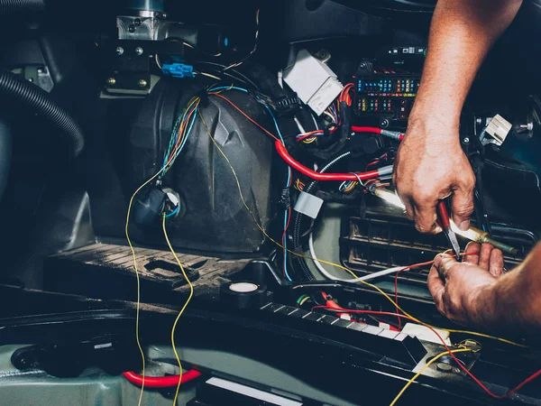 Recherche panne électrique automobile